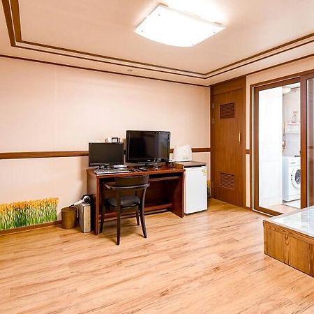 Hillstay Residence Hotel Gumi Ngoại thất bức ảnh