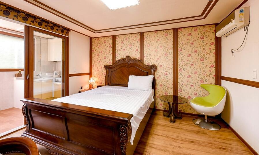 Hillstay Residence Hotel Gumi Ngoại thất bức ảnh