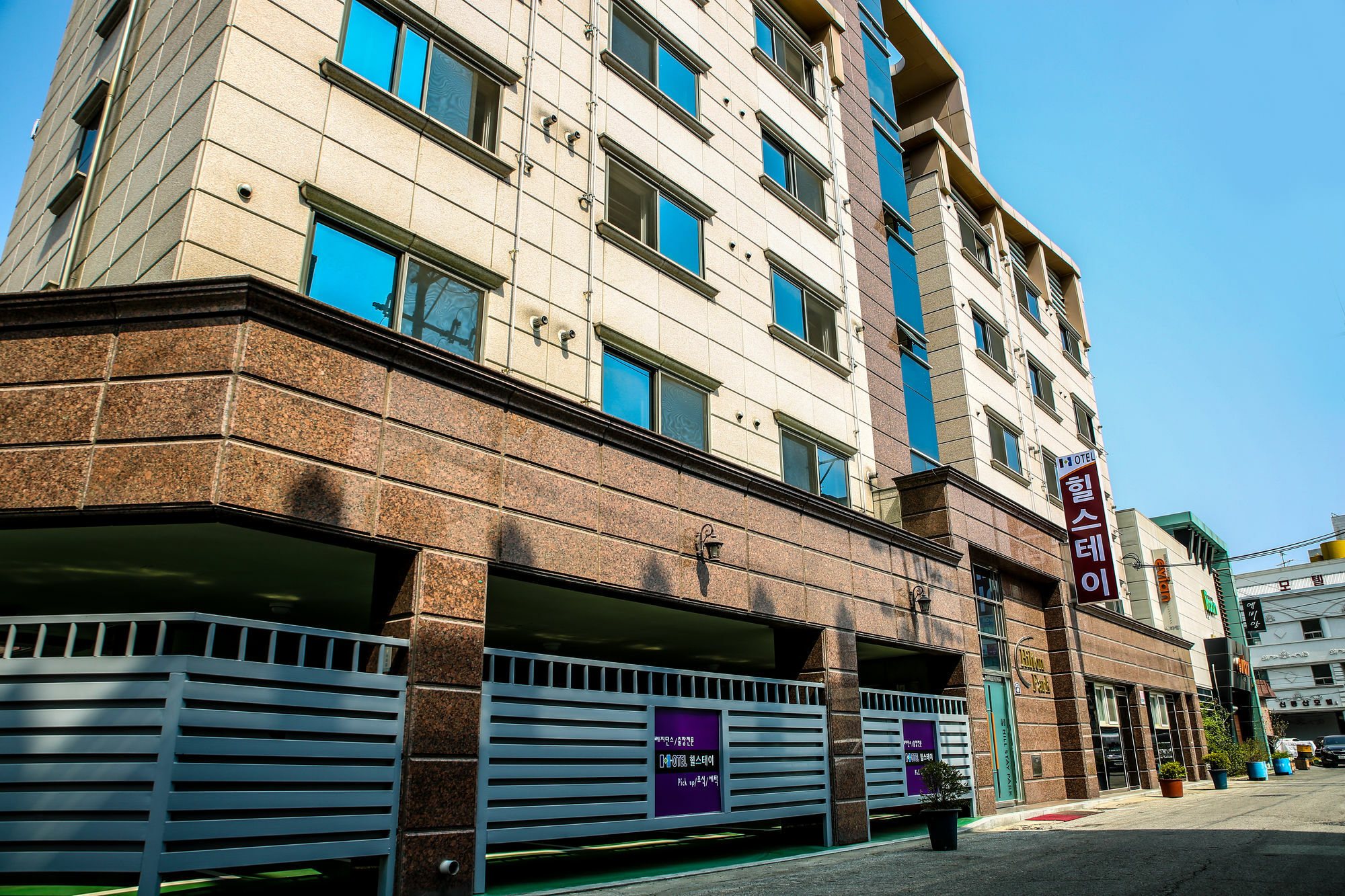 Hillstay Residence Hotel Gumi Ngoại thất bức ảnh
